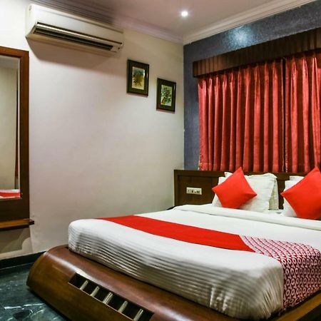 Oyo 1681 Hotel Devansh Удайпур Экстерьер фото