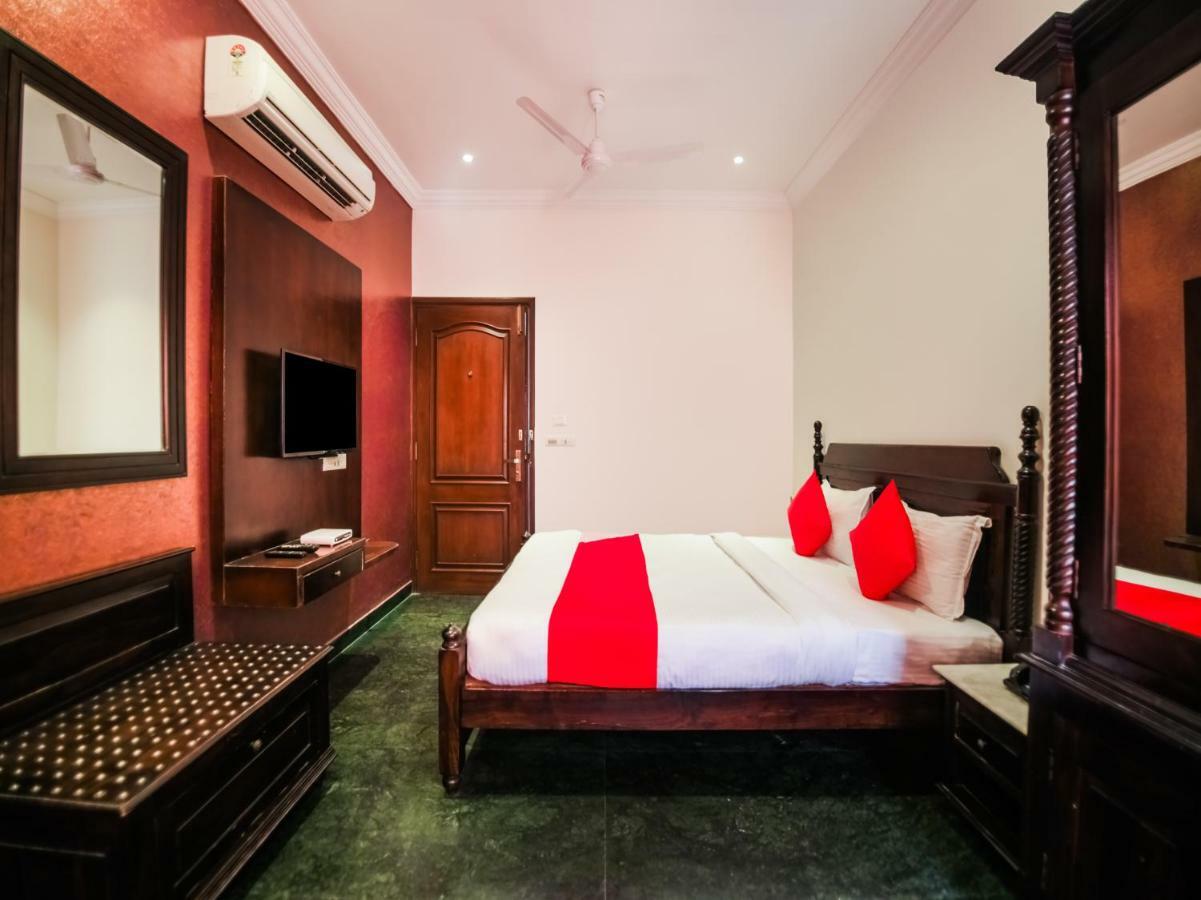 Oyo 1681 Hotel Devansh Удайпур Экстерьер фото