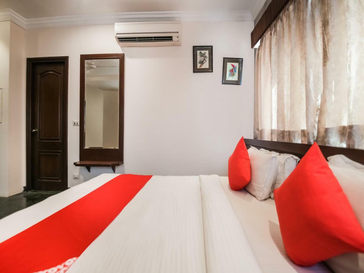 Oyo 1681 Hotel Devansh Удайпур Экстерьер фото