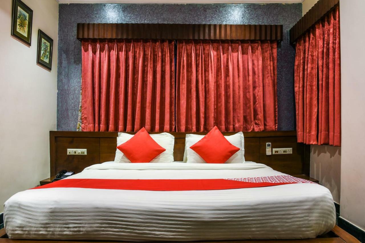 Oyo 1681 Hotel Devansh Удайпур Экстерьер фото