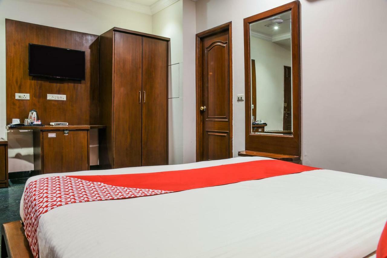 Oyo 1681 Hotel Devansh Удайпур Экстерьер фото